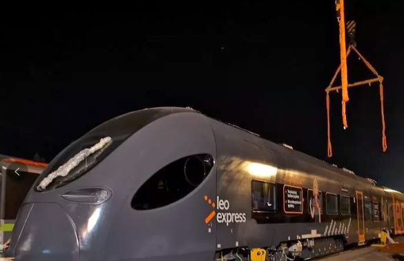 中车株机出口捷克天狼星号动车组抵达欧洲