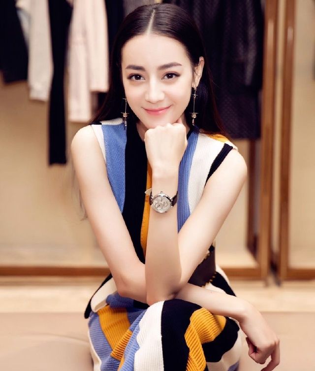 7位女星中分发型杨幂唐嫣刘诗诗赵丽颖杨颖迪丽热巴谁最美