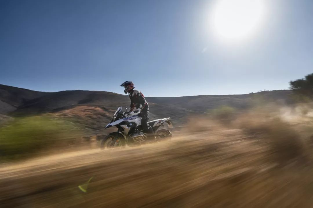 bmw r 1250 gs:进击的"拳击手"