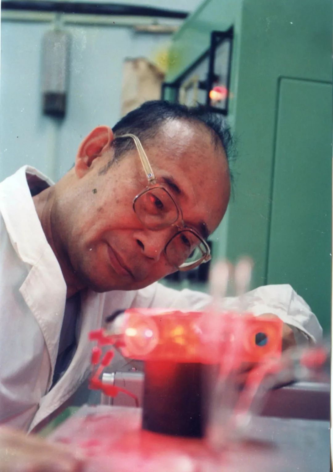 特稿丨高伯龙:一束光芒