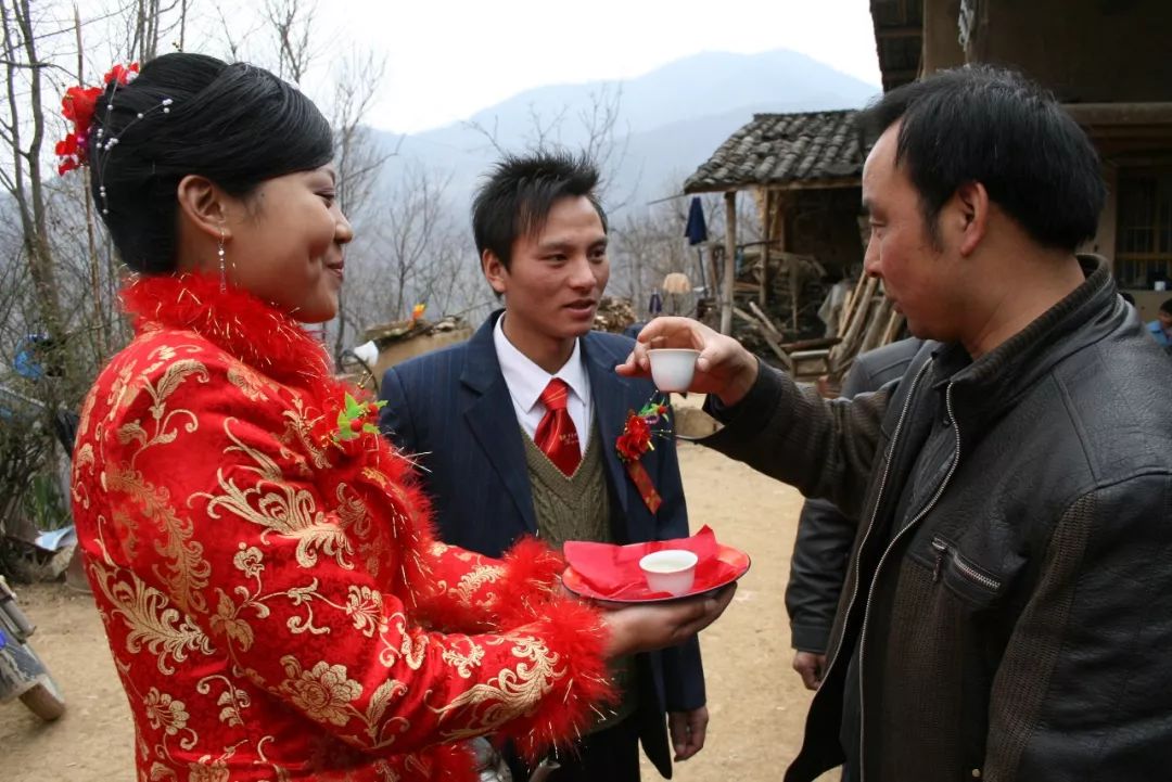 9月9日,课题组一行来到康县阳坝镇梅园沟,考察了"女娶男嫁"婚俗,"锣鼓