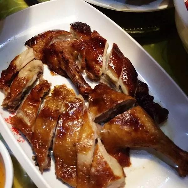 烤全羊带点异域风情的烤全羊,如今是楠溪江畔许多农家乐客栈的招牌菜