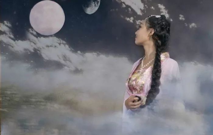 古诗词里话中秋月圆人团圆