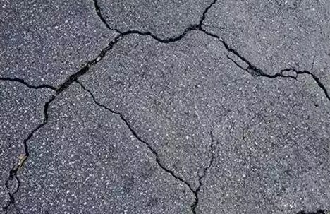 防水涂料瓷砖胶腻子开裂可以这样应对