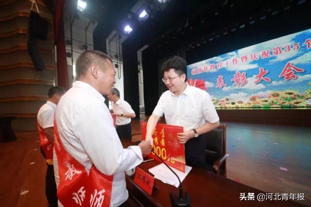 高中免學費什么時候到?全國已有多地高中免去學費