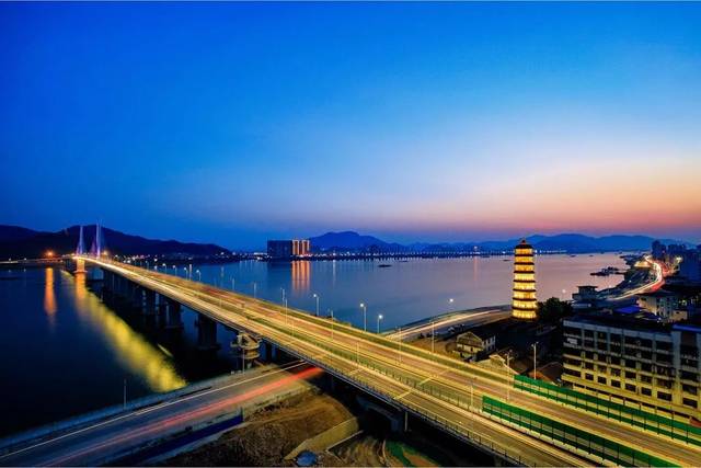 大量珍贵历史图片肇庆城区70年新旧对比快看看你熟悉的那条街