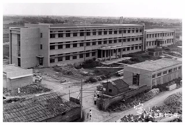 1980年,東門口,八十年代學雷鋒日(沈一鳴 攝)1979年,天封街道,居委會