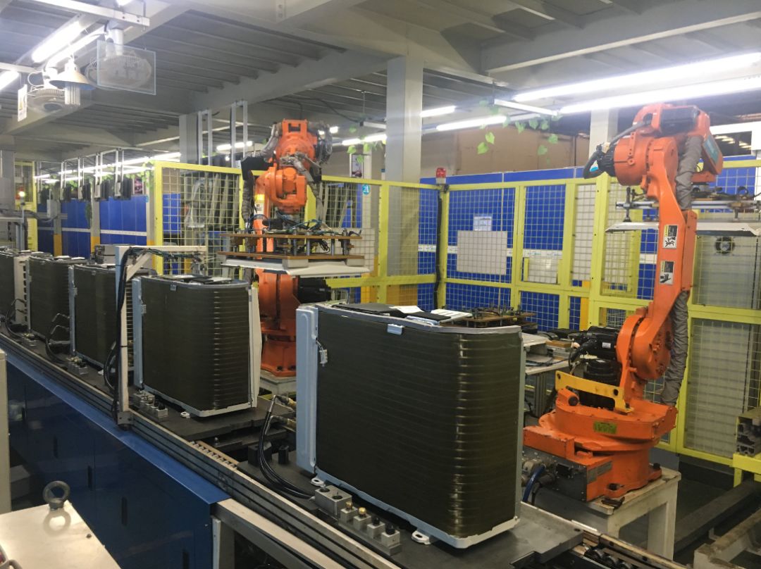 在集团副总裁,cio兼it总监张小懿的描述下,美的数字