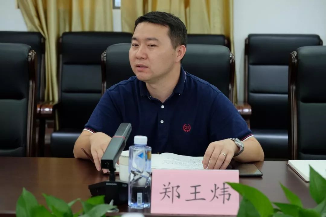 对于以上问题,我校教学处郑王炜主任进行了仔细解答,并针对龙翔学校的