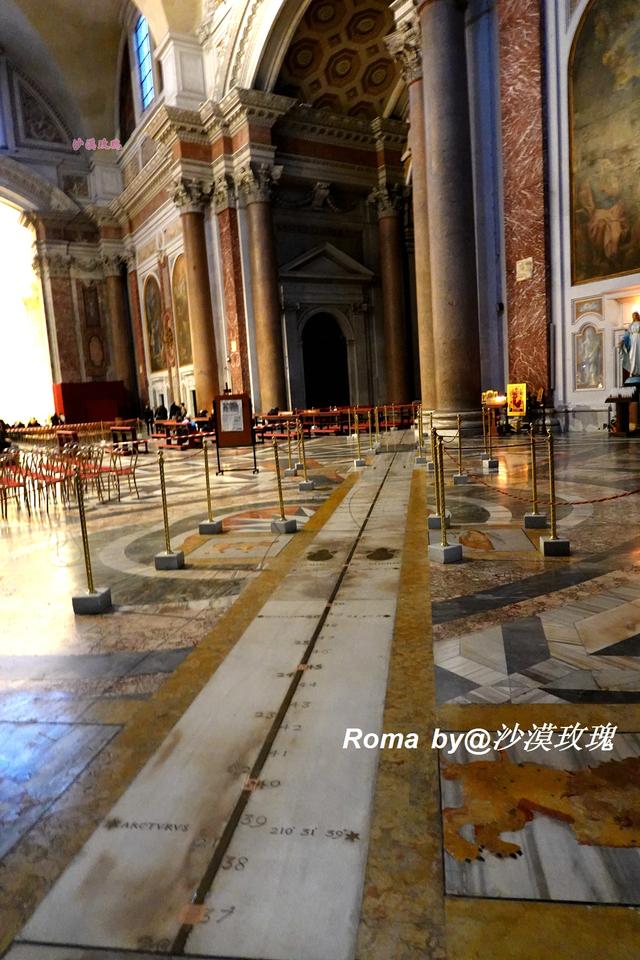 法国的子午线又叫"玫瑰线(rose line)",位于巴黎的圣叙尔皮斯教堂