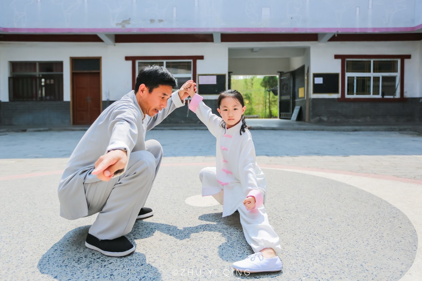 河南有个太极拳小镇无论老幼都会打太极外国人不远万里来学习