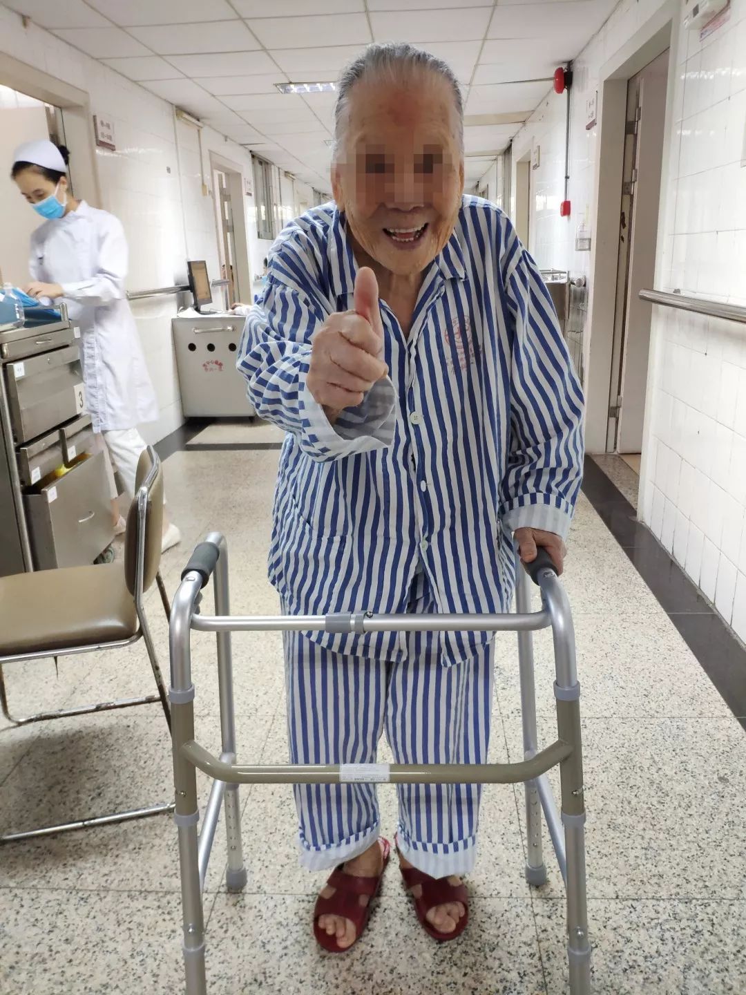 典型案例百岁老人髋部骨折骨科一区以温柔一刀让老人续走健康路