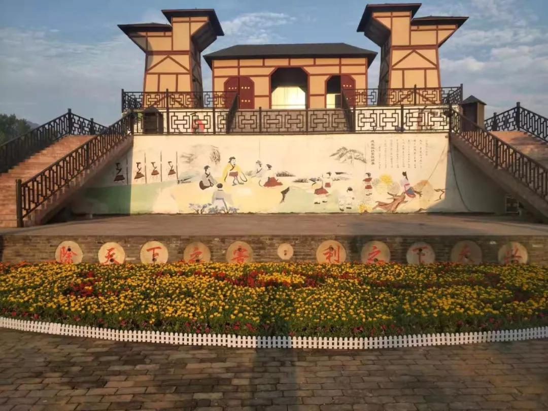 金秋时节缤纷生院墨子文化旅游区首届菊展开始啦