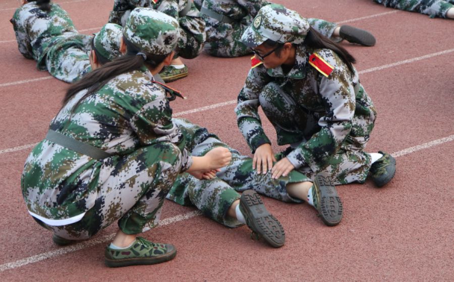 军训简报六迷彩青春不负今夏