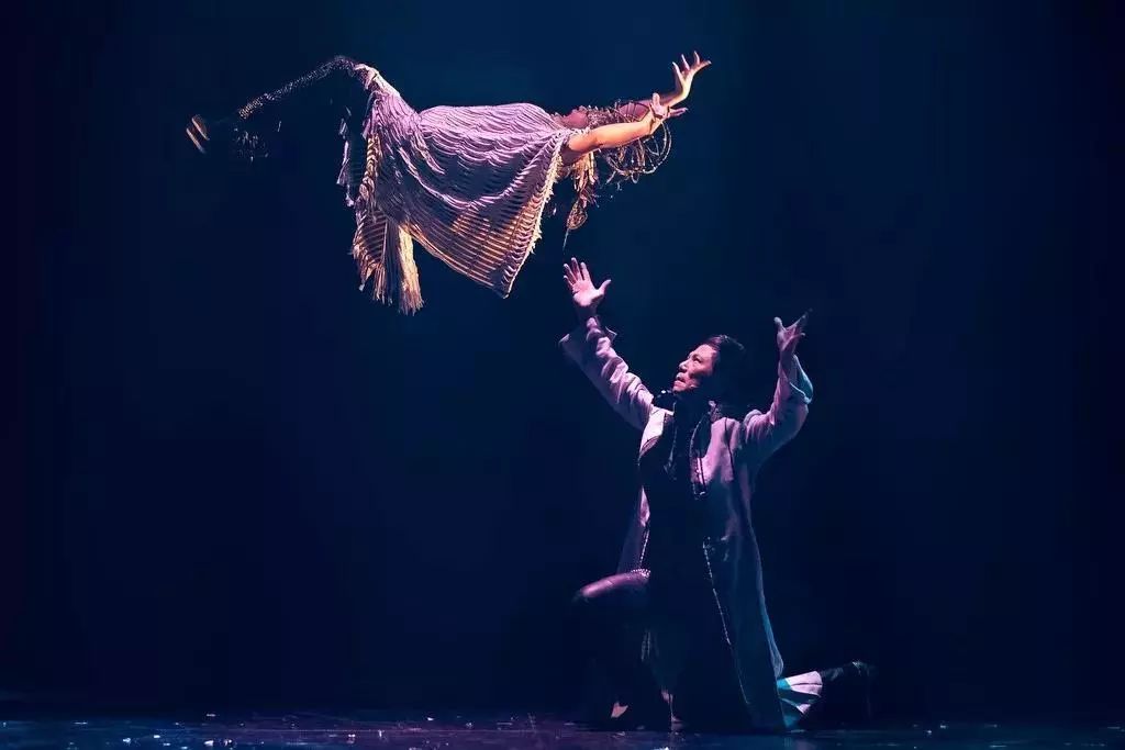 沉浸式魔幻舞台剧《神奇生日会》带你感受不一样的奇妙旅程!