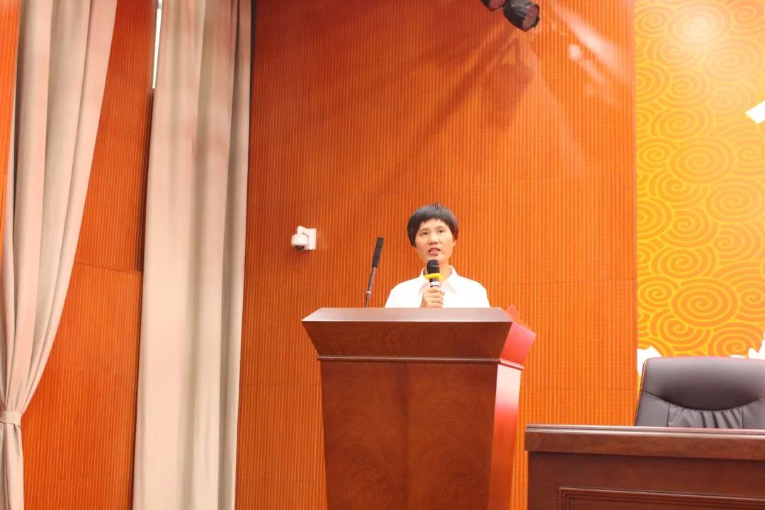 庆祝新中国七十华诞 弘扬新时代尊师风尚——上饶一中庆祝第35个教师