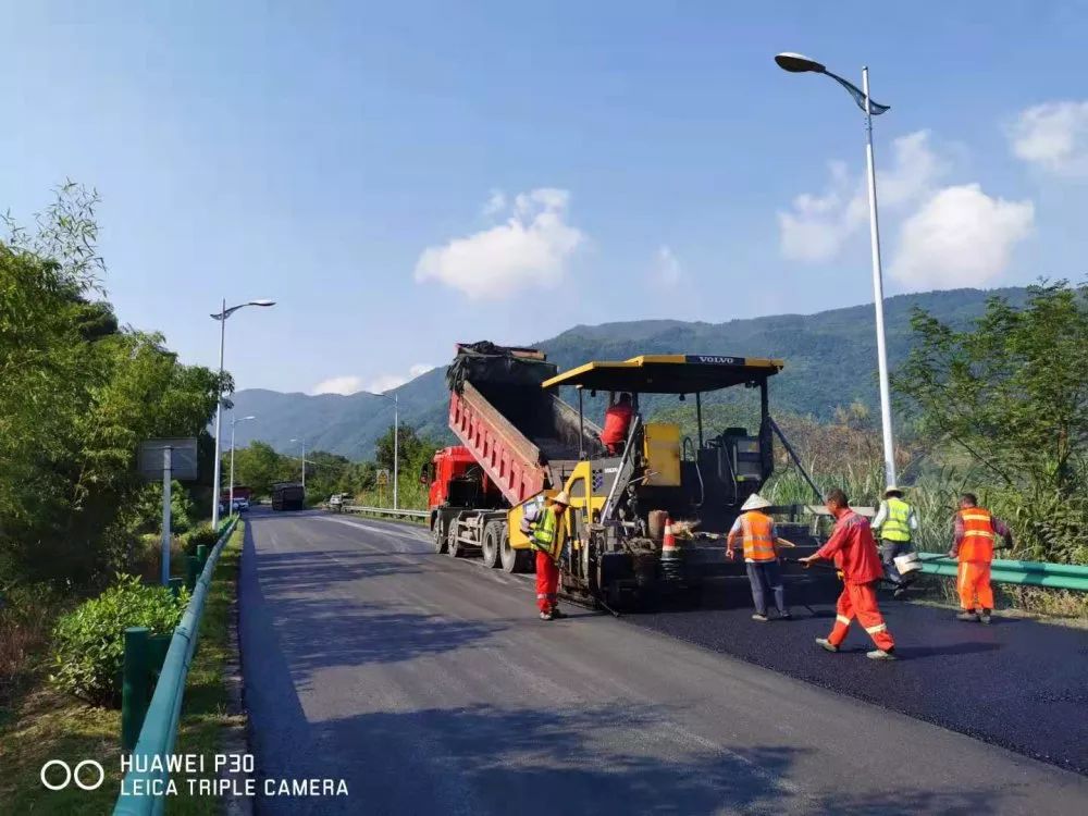 道路养护：城市脉搏的守护者