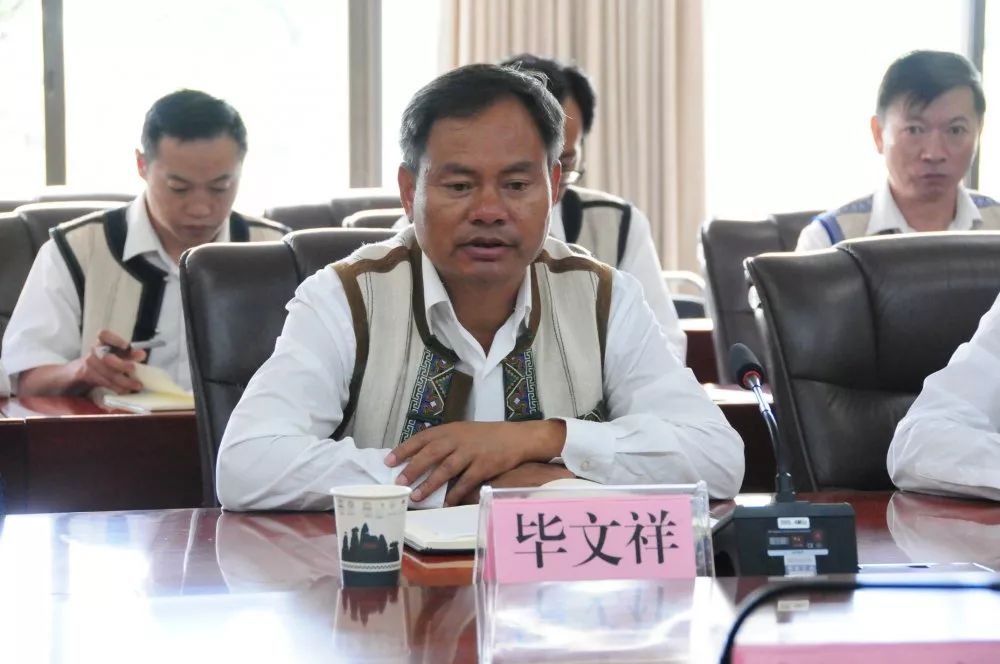 县委书记梁崑专题调研检查石林景区整改提升工作