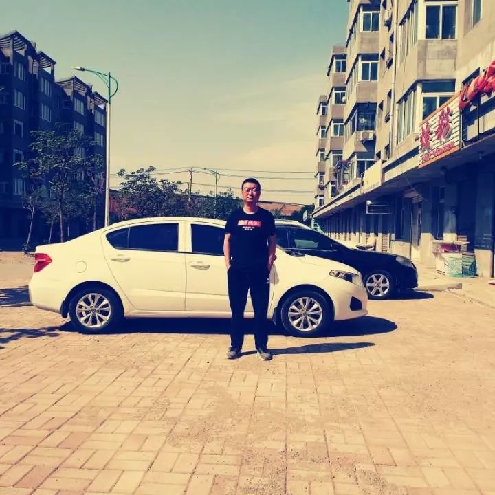 作者:征西简介:征西,辽西人.百无一用是诗词,唯无聊耳.