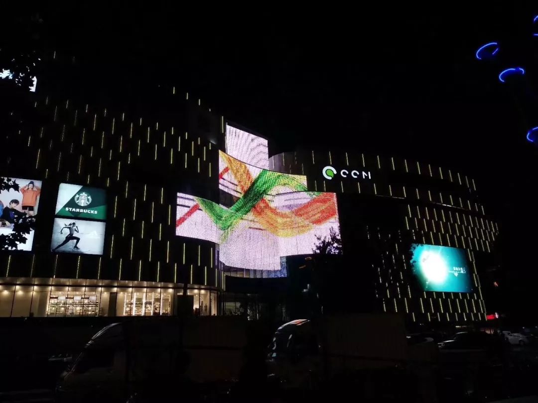 邢台newbalance逗号立方店来了