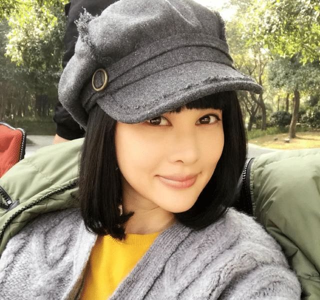 朴树美艳老婆,后背刺一大片纹身,朴树: 就爱这个调调_吴晓敏