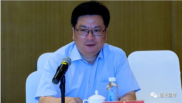 宜兴市市委副书记,市长张立军出席会议,副市长储红飙主持会议