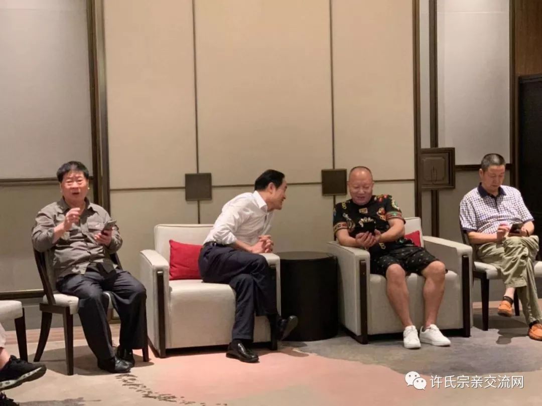 四川广安许氏宗亲会举行中秋节联谊会_许道军