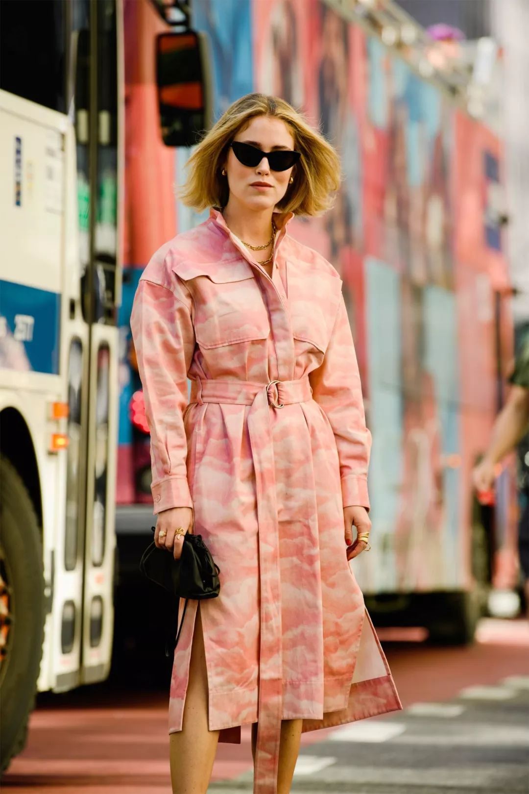 街拍看看2020春夏纽约时装周的潮人都在穿什么