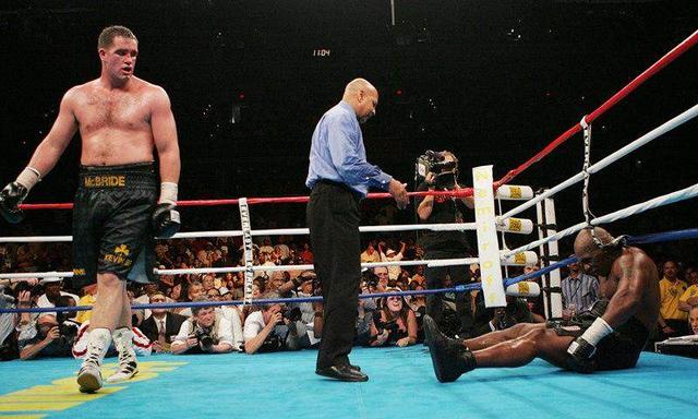 为偿还4000万债务泰森和三流拳手对战失败后一句话很有深意