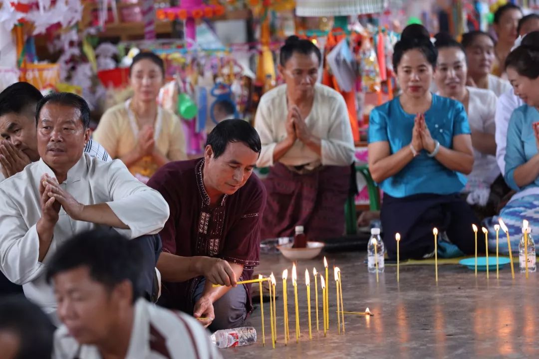 又到中秋又见月明彼时又迎来傣族神圣节日赕坦赕经节