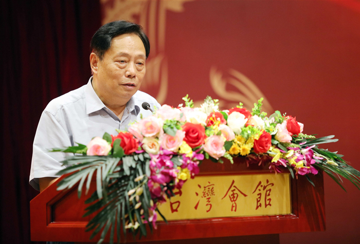 梁国扬,李宝库,潘震宙,谷长江等老领导分别在发布会上致辞.