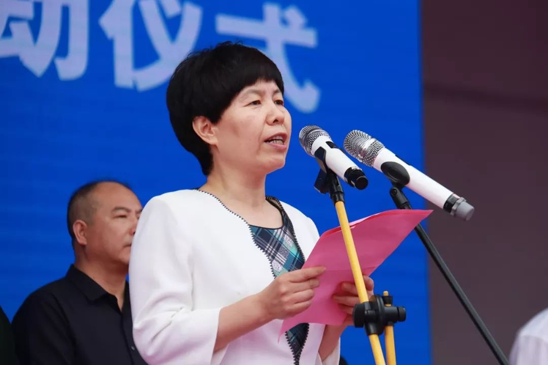 长治市政府副秘书长闫志强;长治市文旅局局长张琼和长治市交通局局长