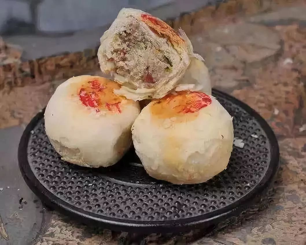 陕西:秦式月饼兰州:千层月饼甘肃:凉州大月饼安徽:梅干月饼上海:鲜肉