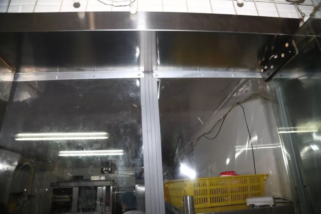 纯品元祖永康多家蛋糕店后厨被曝光一家获差评