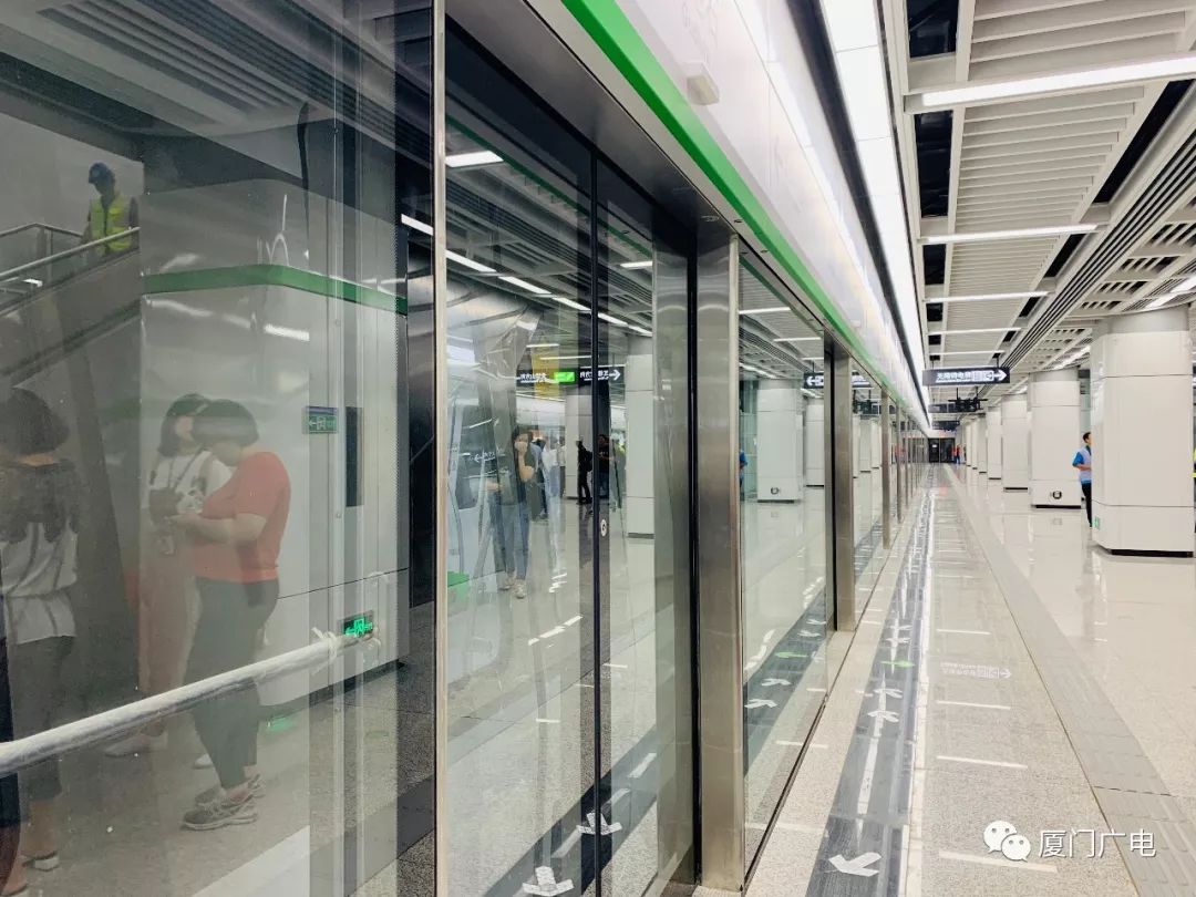 震撼全国!_地铁