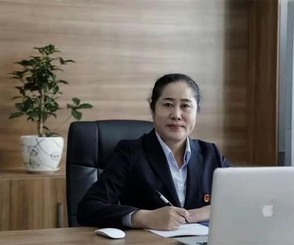 工贸技师学院林洪丽: 真正的"老班"带出精英班 | 致敬老师⑨