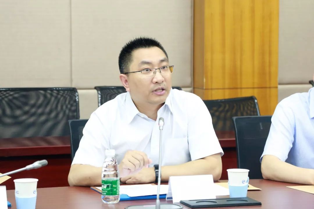 机载系统分党组成员,中航电子总经理王建刚讲话提要求为进一步激发