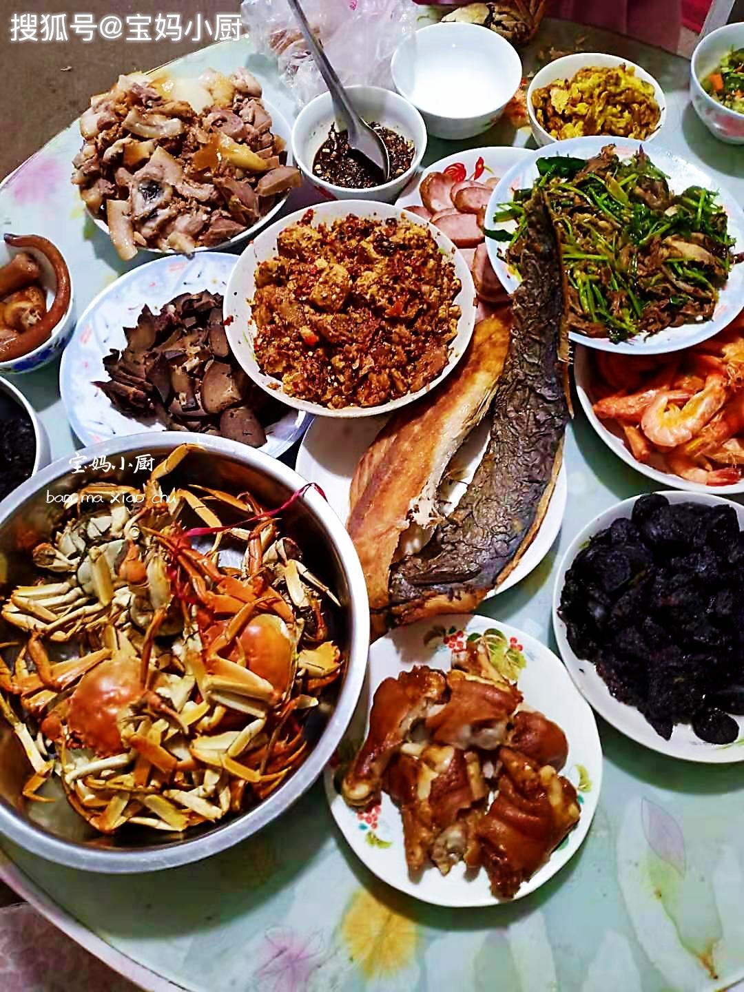 晒晒我家三口人中秋晚餐,5菜1汤,被说做多了