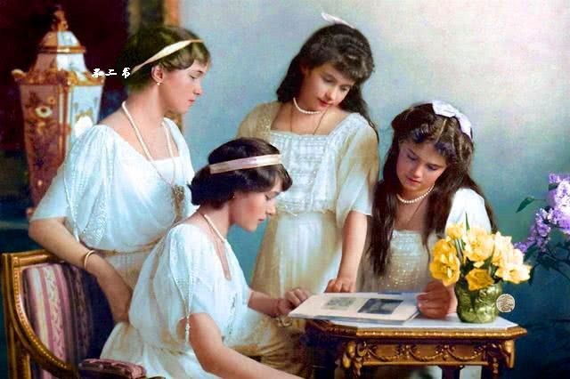 末代沙皇家族罕见照女儿个个貌美如花一战后被集体处决