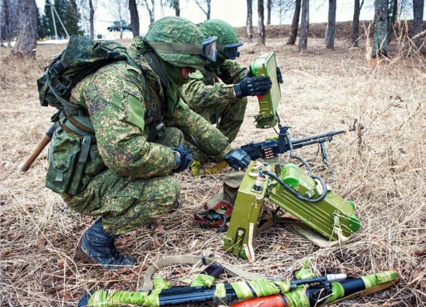 1/4俄羅斯單兵雷達輔助射擊系統:該雷達可以用來探敵人的位置,輔助