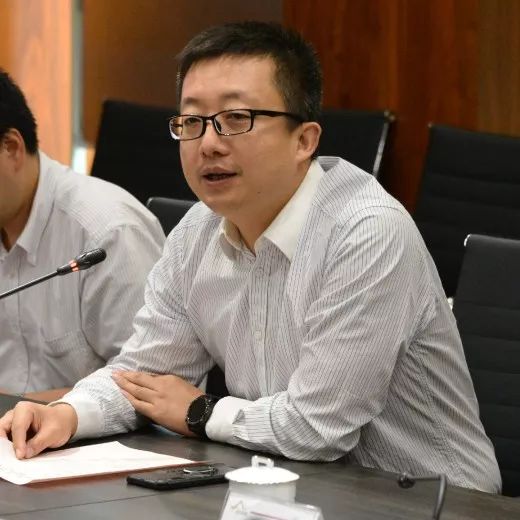 雕塑作者赵志荣及其创作团队,龙华烈士纪念馆薛峰馆长,国家一级美术师