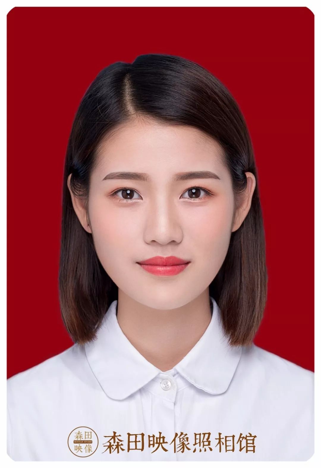 弱化面部缺点,这样你就可以得到一张精致完美的证件照