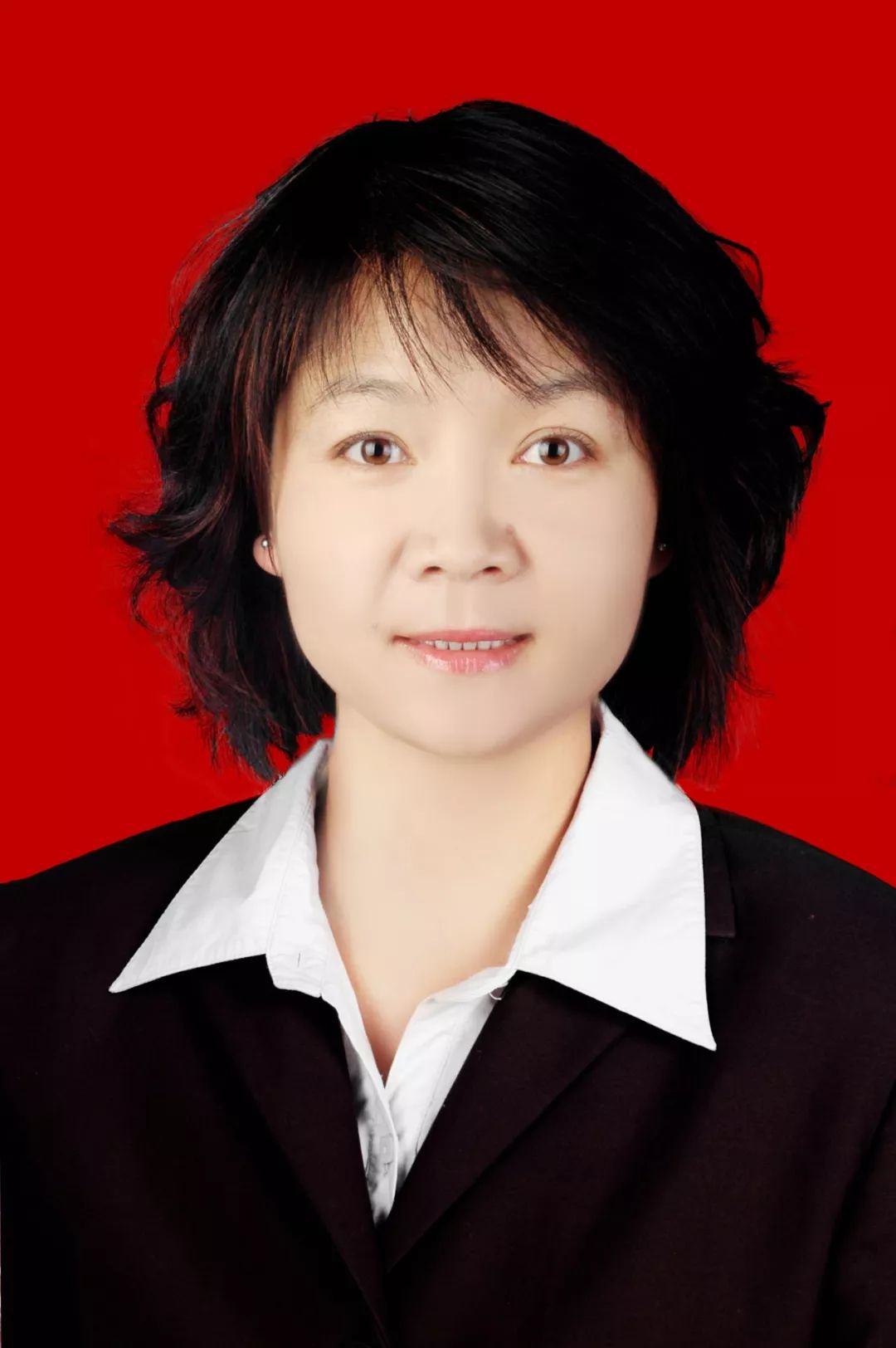 马晓琴,女,回族,1973年10月出生,中央党校大学学历.