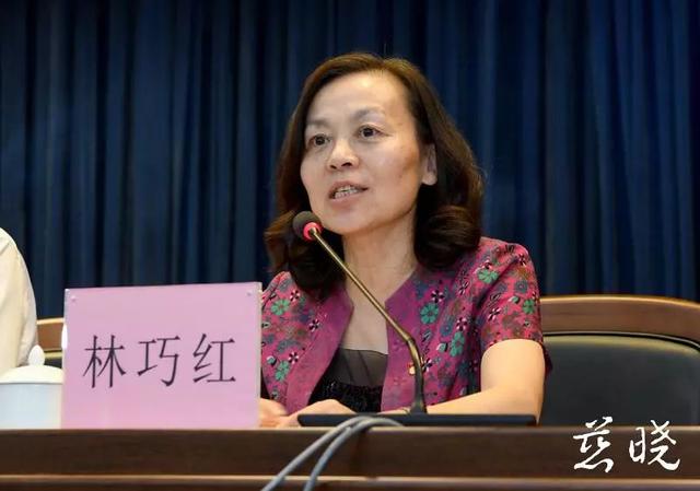 林巧红强调,要以高度的政治自觉推动主题教育走深走实,充分认识到开展