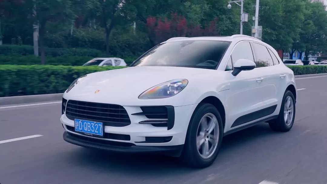 以前开保时捷撩到的妹子 如今已成老阿姨