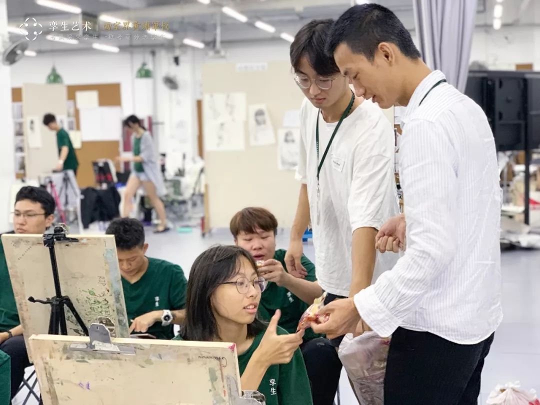 中秋團圓日這群美術生為何漂泊在外