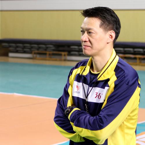 原创一个老教练给自己造成四面楚歌的局面王贺兵业务水平太一般