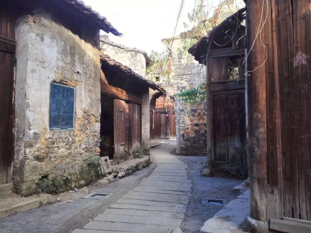 芳村古街 |地址:常山中国观赏石博览园门票:70元/人博览馆涵盖了