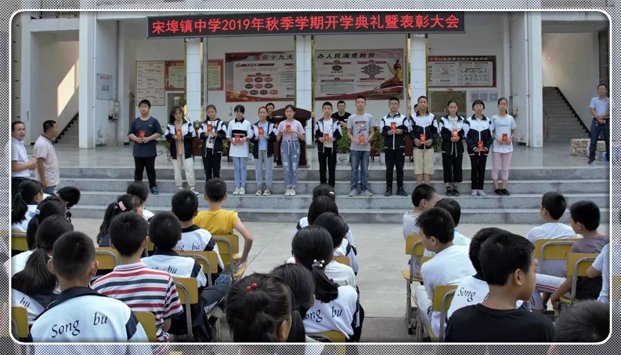 李逸凡 陈逸丰苏颖 喻佳丽 胡颖 黄新磊李煌 黄杰诚 李婷 胡涛 冯沐恩