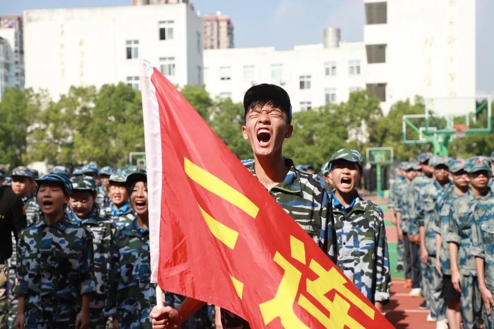 硬核少年向阳而生一一瓯北五中九年级励志拓展活动